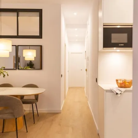 - Gracia P-a Apartament Barcelona